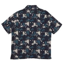 Gabe Shirt - Coil Print Indigo -Folk Store PRODUCT SLOT 2 897019 6C9EBFC92CBC166DC5549507C9F777E6FB27BB4AEEC7C8F13A98333703A8E4292CB3DA20DFDD7D11082A43403D4EFCE3607A14E27A2E53396F2093A97EA3D545