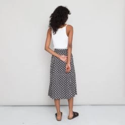 Full Seam Skirt Women's - Black Spade Voile -Folk Store PRODUCT SLOT 3 921661 6C9EBFC92CBC166DC5549507C9F777E6FB27BB4AEEC7C8F13A98333703A8E4292CB3DA20DFDD7D11082A43403D4EFCE3607A14E27A2E53396F2093A97EA3D545