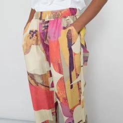 Drawcord Signal Pants Women's - Cutout Print Coral Multi -Folk Store PRODUCT SLOT 4 921648 6C9EBFC92CBC166DC5549507C9F777E6FB27BB4AEEC7C8F13A98333703A8E4292CB3DA20DFDD7D11082A43403D4EFCE3607A14E27A2E53396F2093A97EA3D545